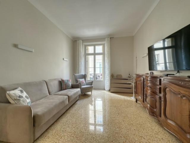 Appartement Rue Hoche *